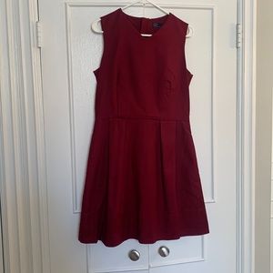 Sleeveless mini dress with pockets
